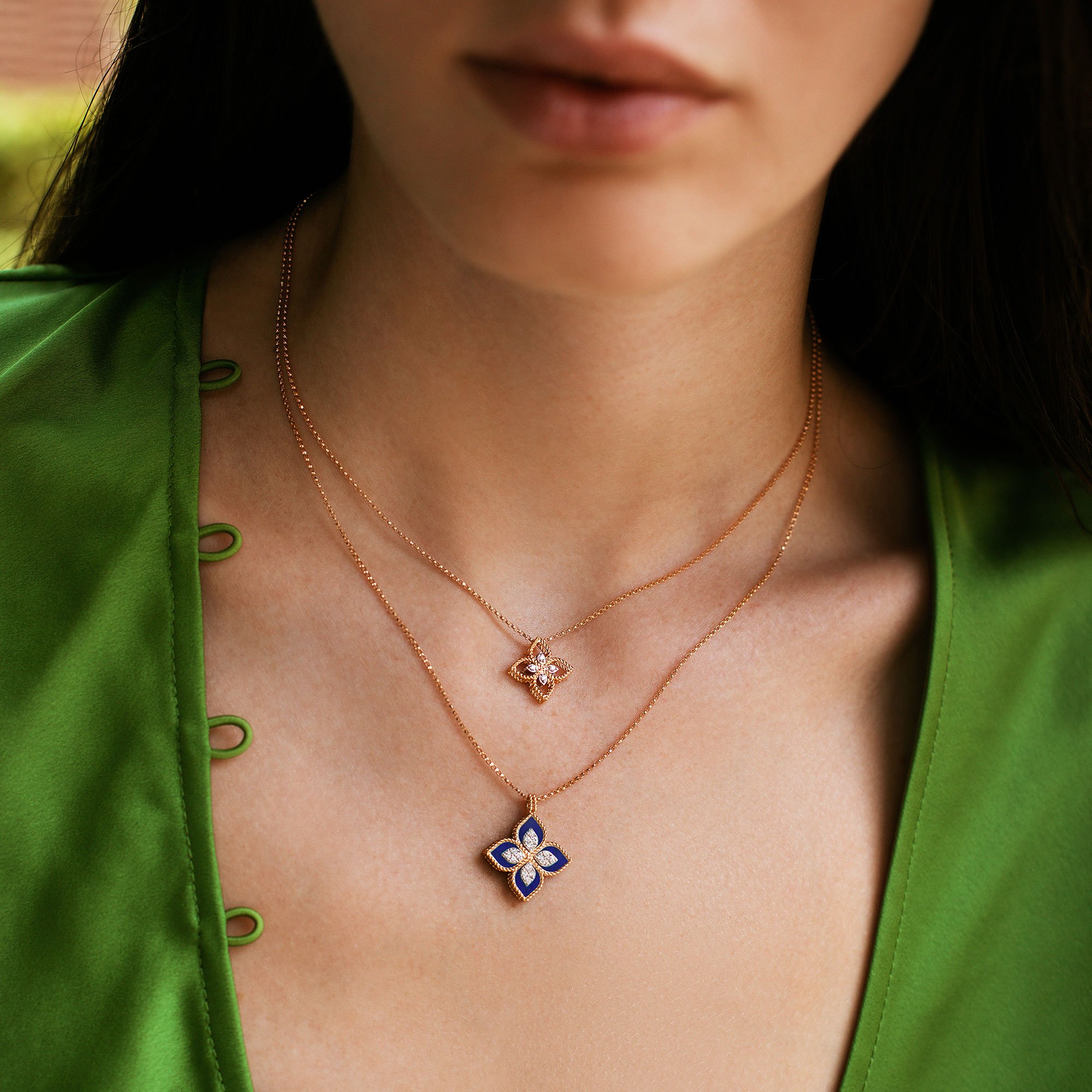PRINCESS FLOWER PENDANT WITH DIAMONDS AND LAPIS - Image 2