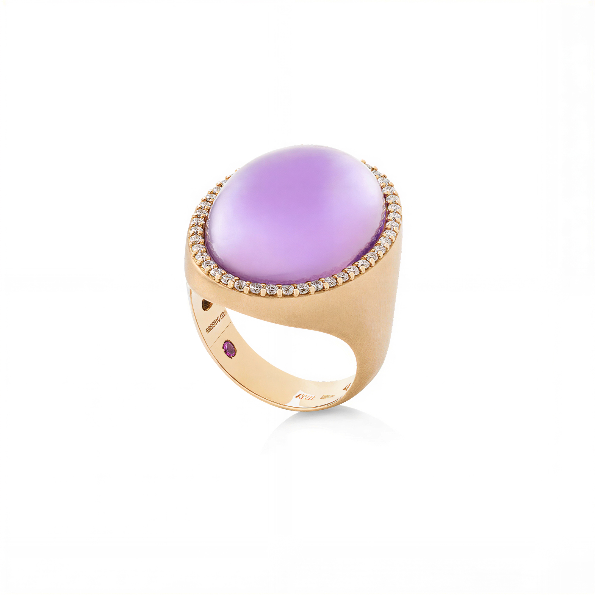 COCKTAIL RING WITH WHITE MOTHER OF PEARL, AMETHYST AND DIAMONDS
