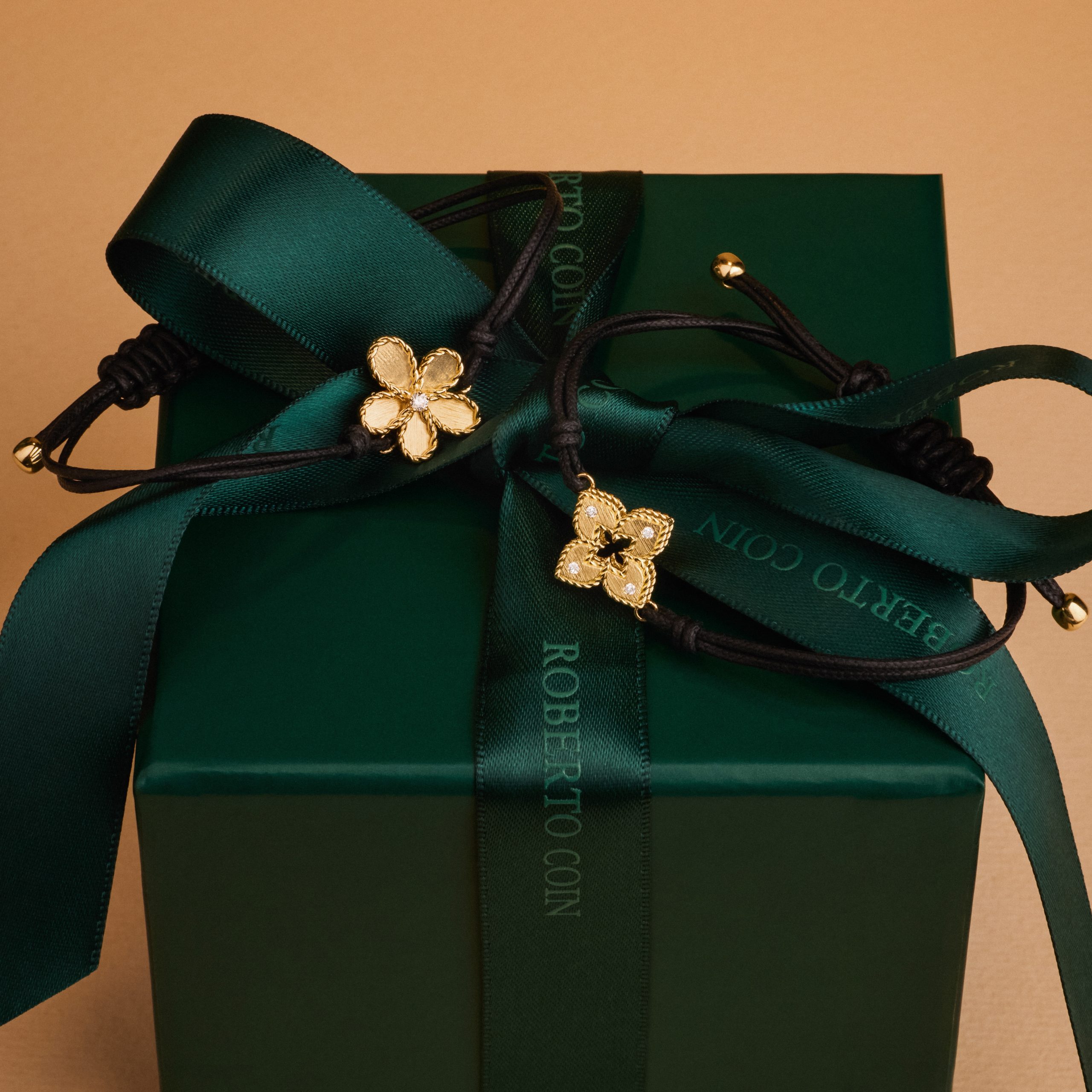 JASMINE COTTON SILK BRACELET WITH DIAMONDS - Image 5