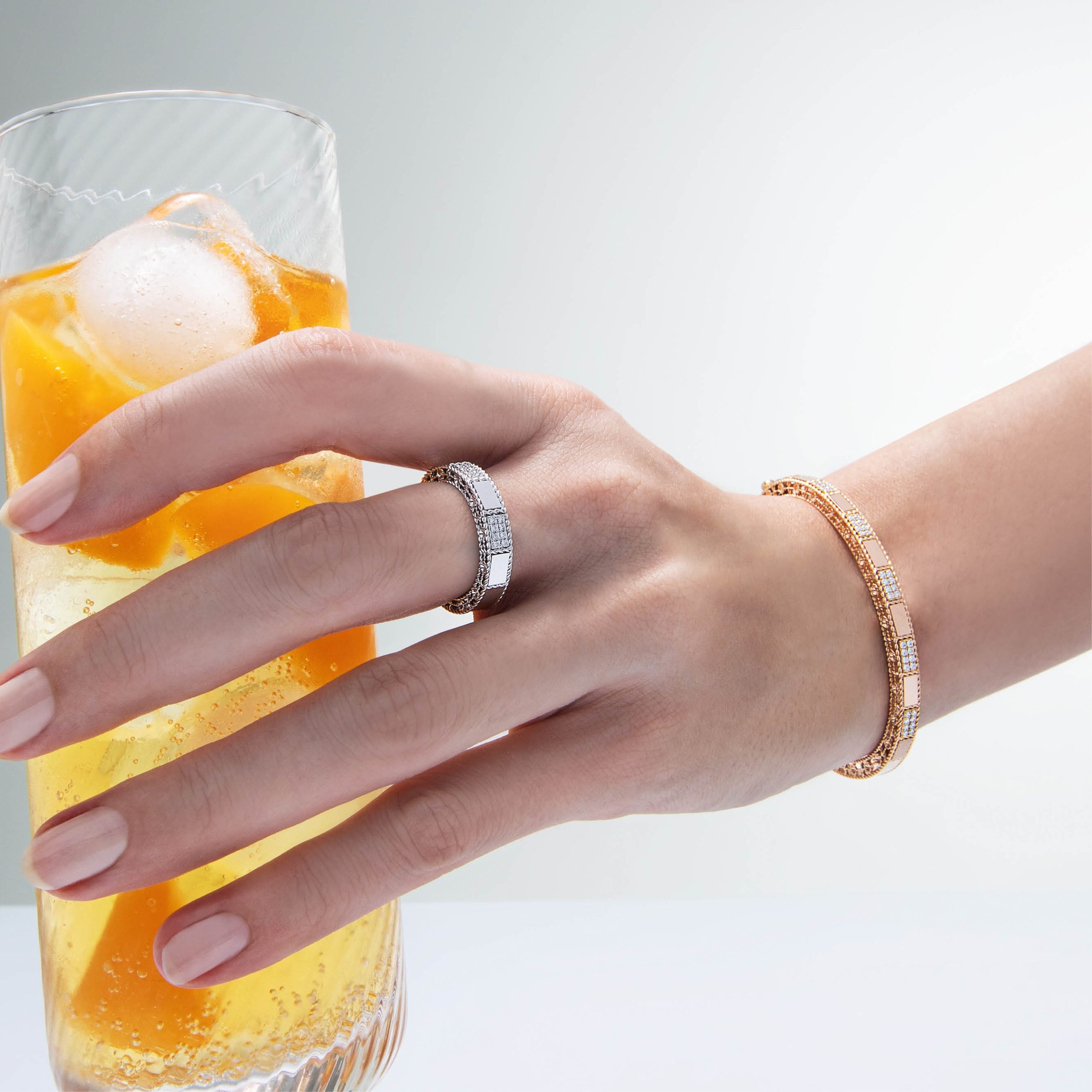 ART DECO BANGLE WITH DIAMONDS - Image 2