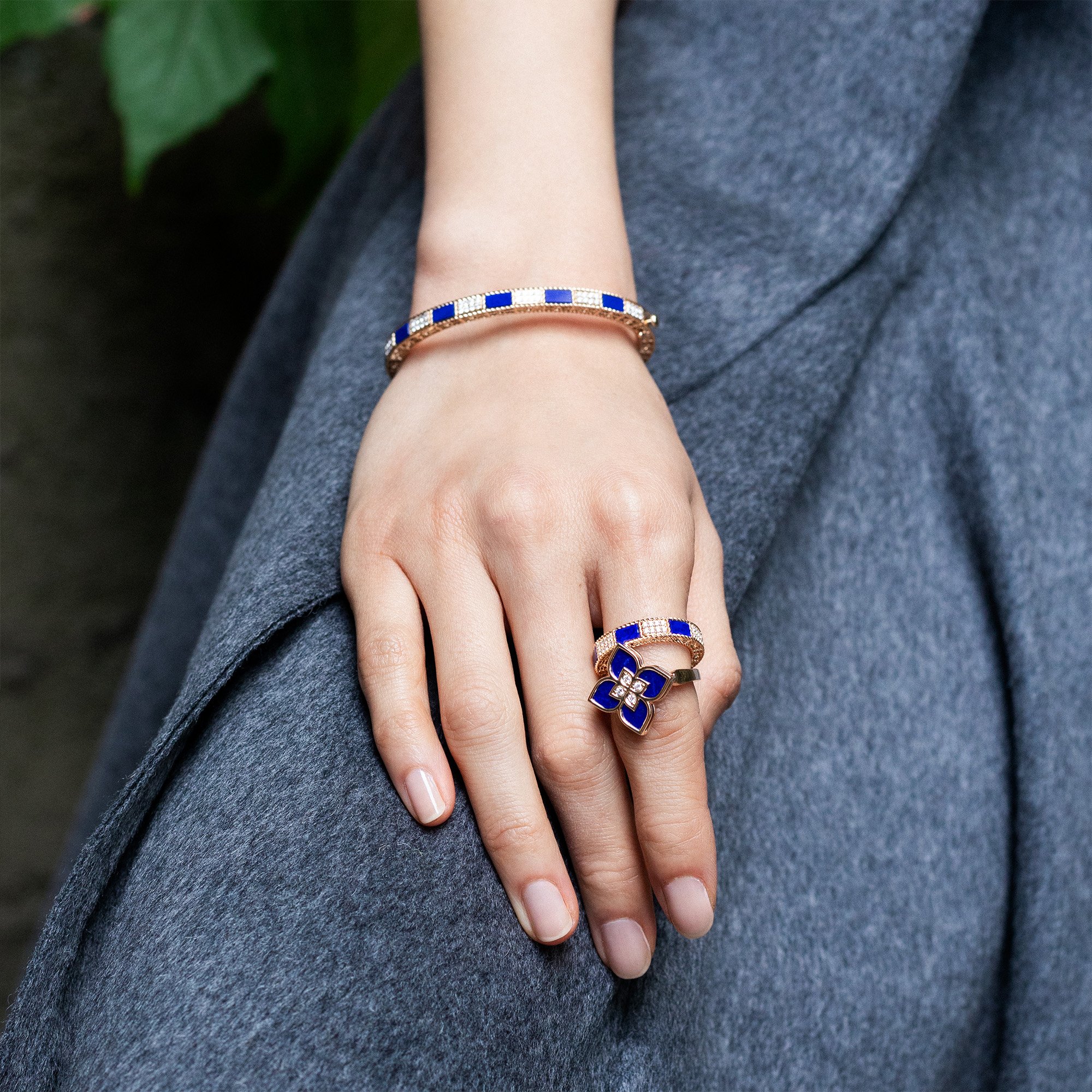 ART DECO BANGLE WITH LAPIS AND DIAMONDS - Image 2