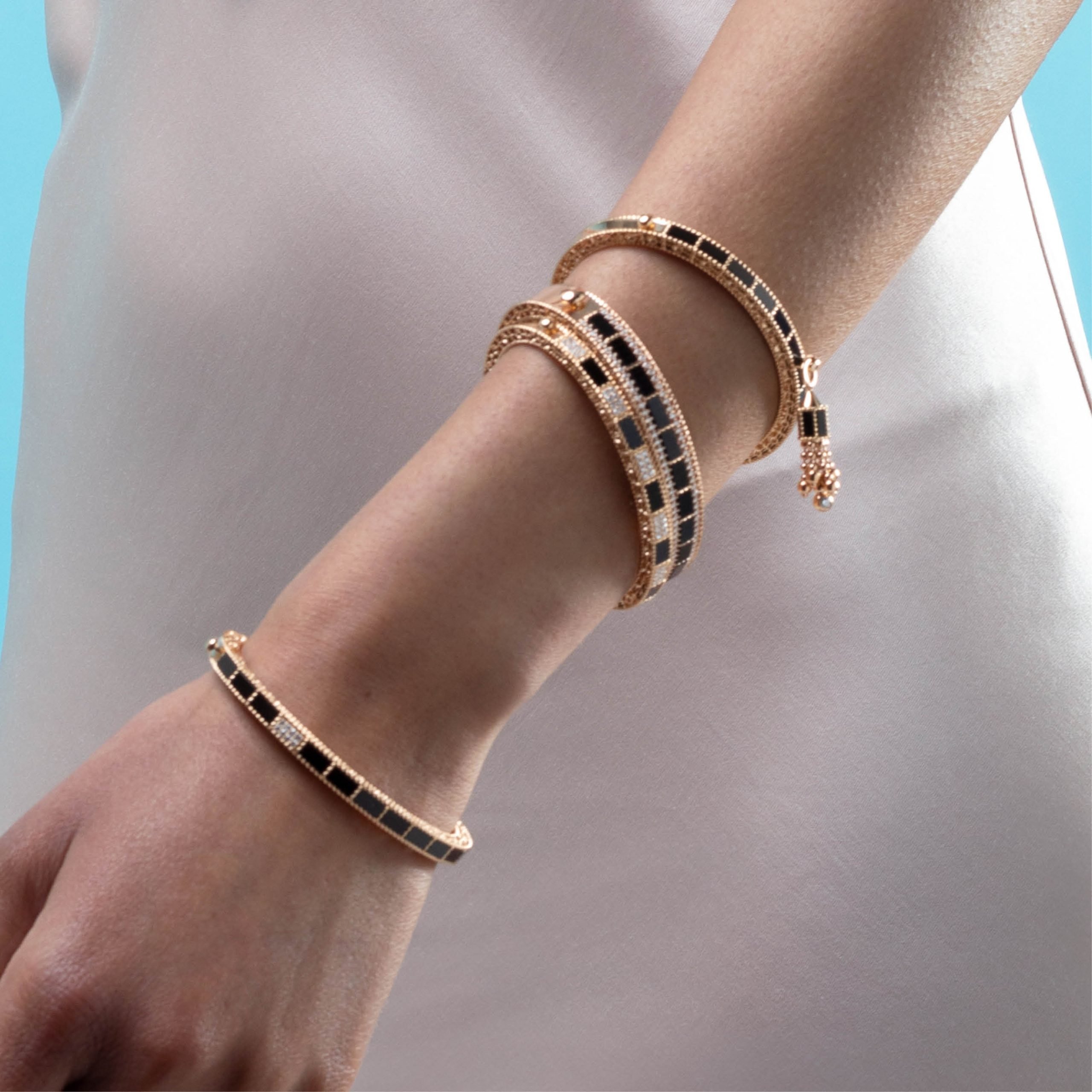 ART DECO BANGLE WITH BLACK JADE AND DIAMONDS - Image 2