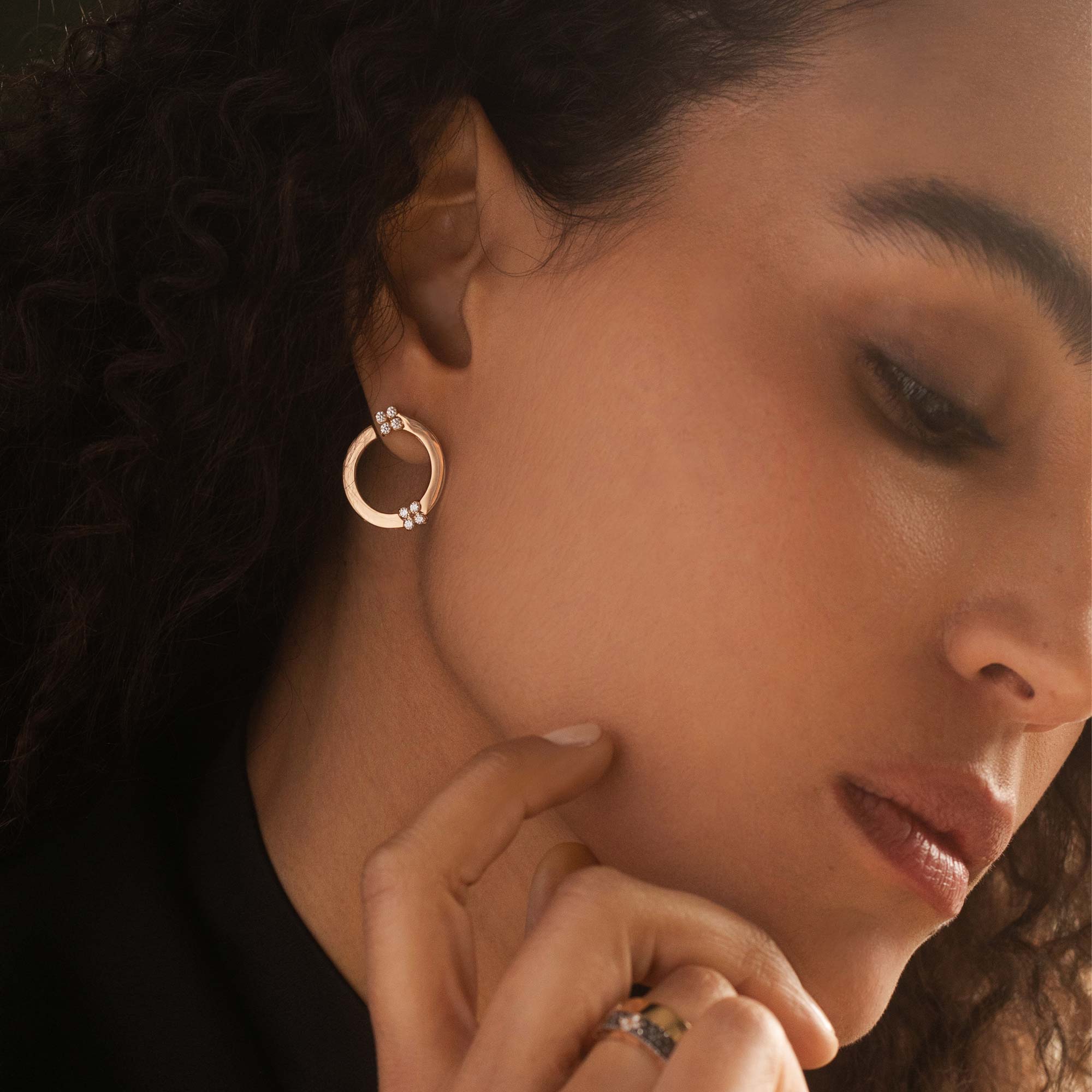 LOVE IN VERONA EARRINGS WITH DIAMONDS - Image 2