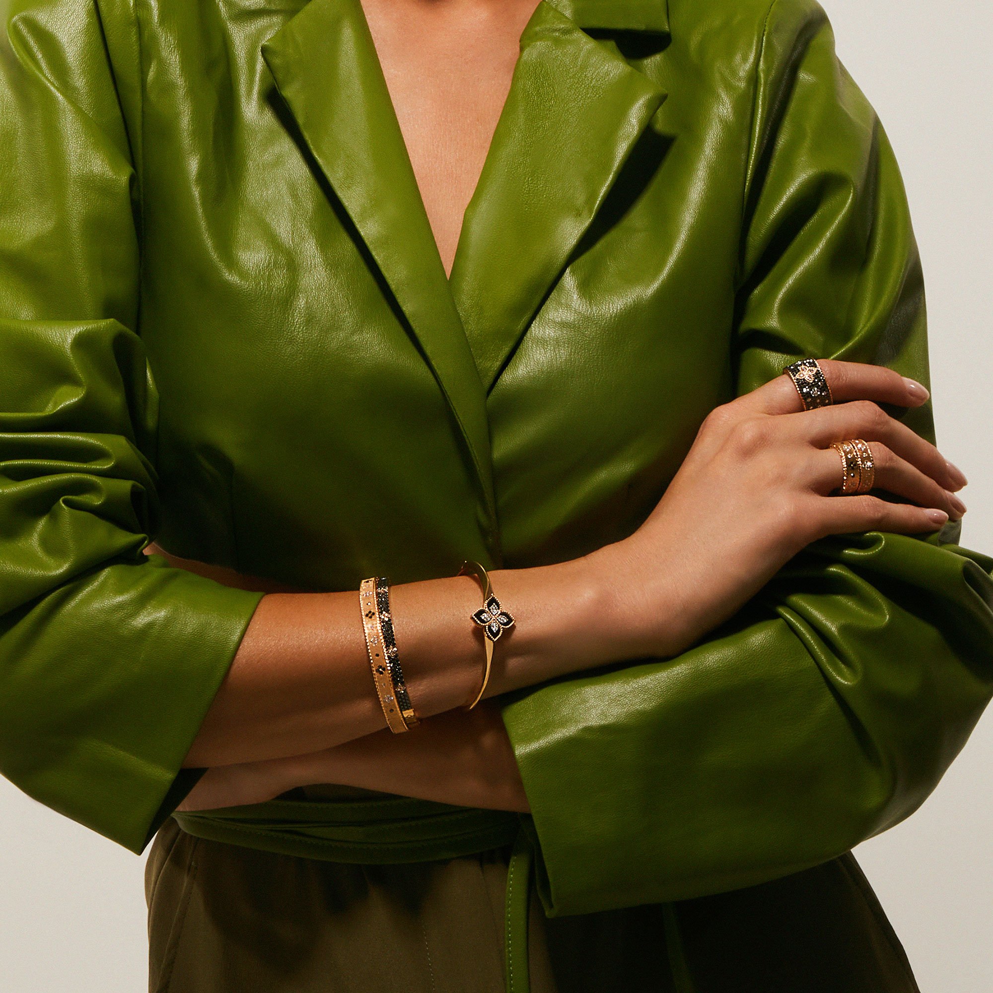 PRINCESS FLOWER BANGLE WITH DIAMONDS AND BLACK JADE - Image 2