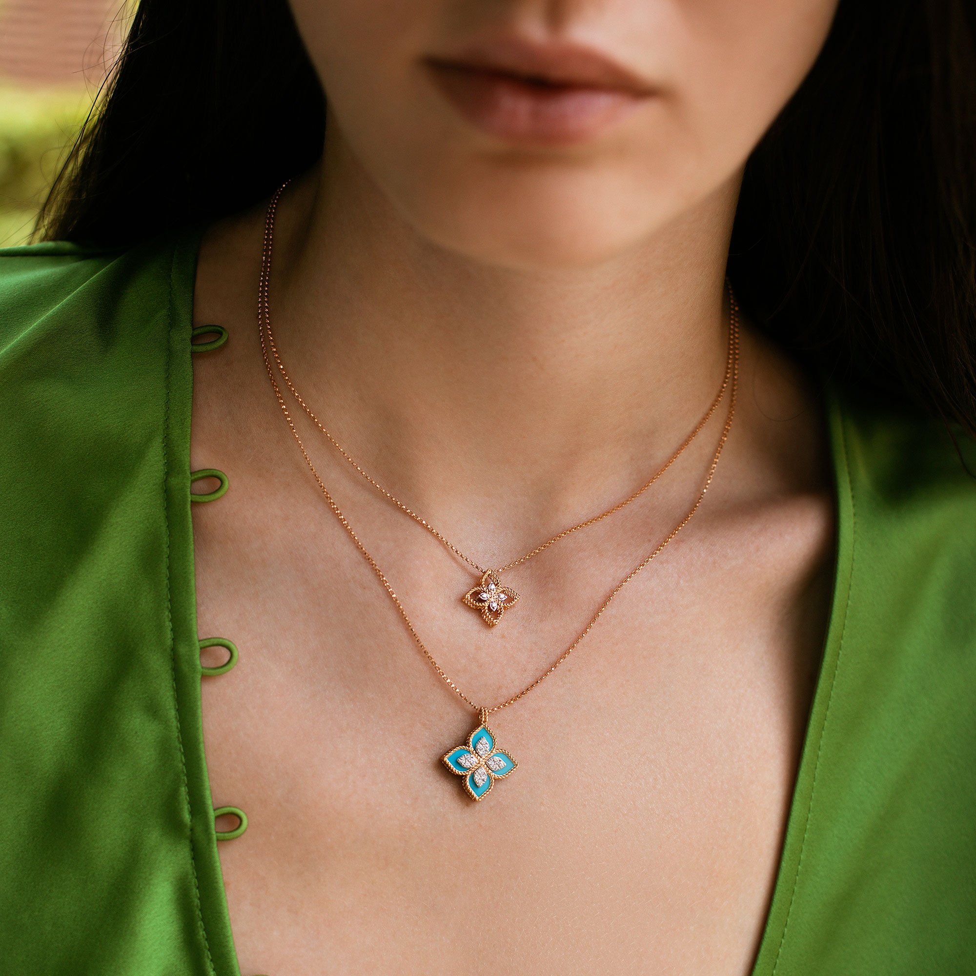 PRINCESS FLOWER PENDANT WITH DIAMONDS AND TURQUOISE - Image 2