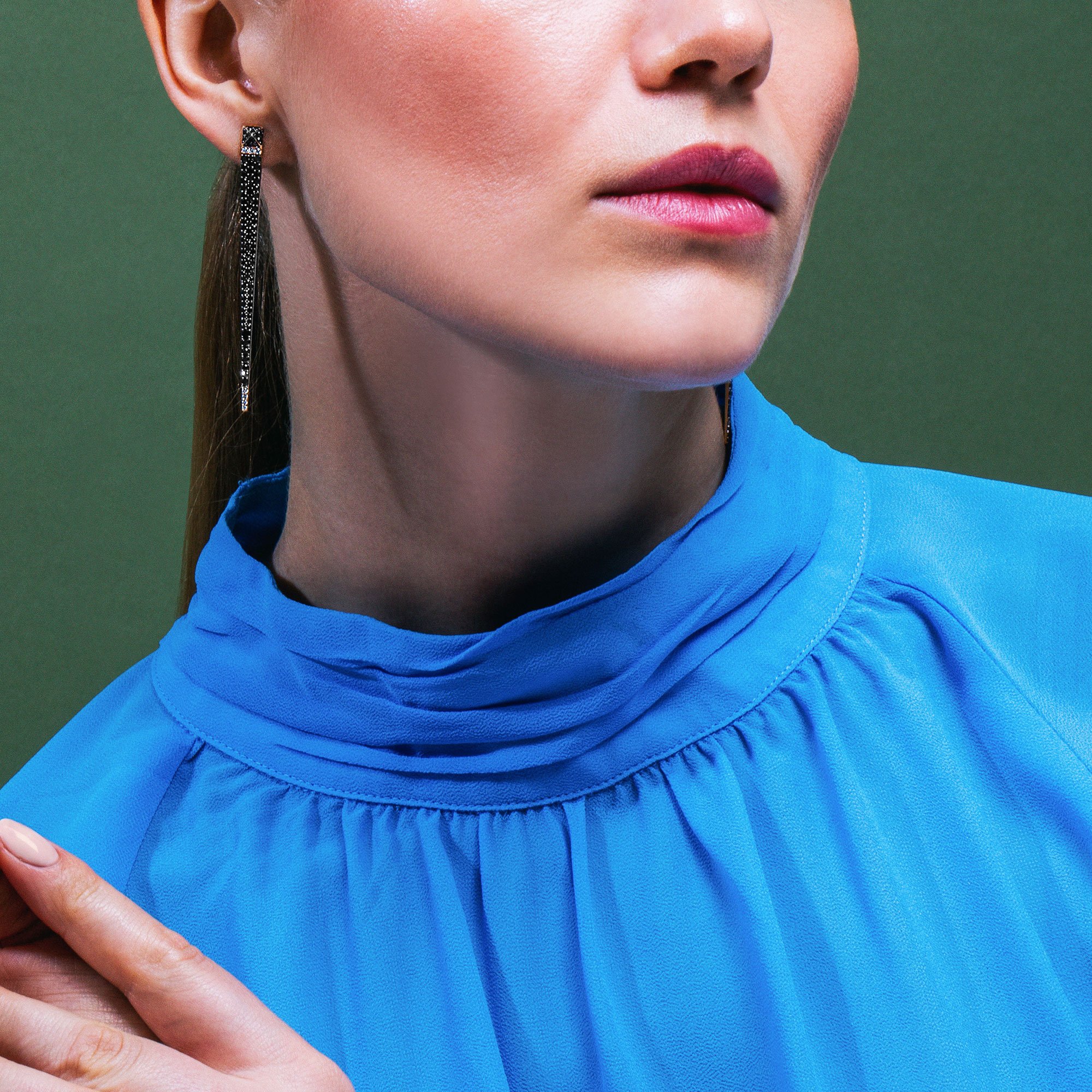 SAUVAGE PRIVÉ EARRINGS WITH BLACK DIAMONDS - Image 2