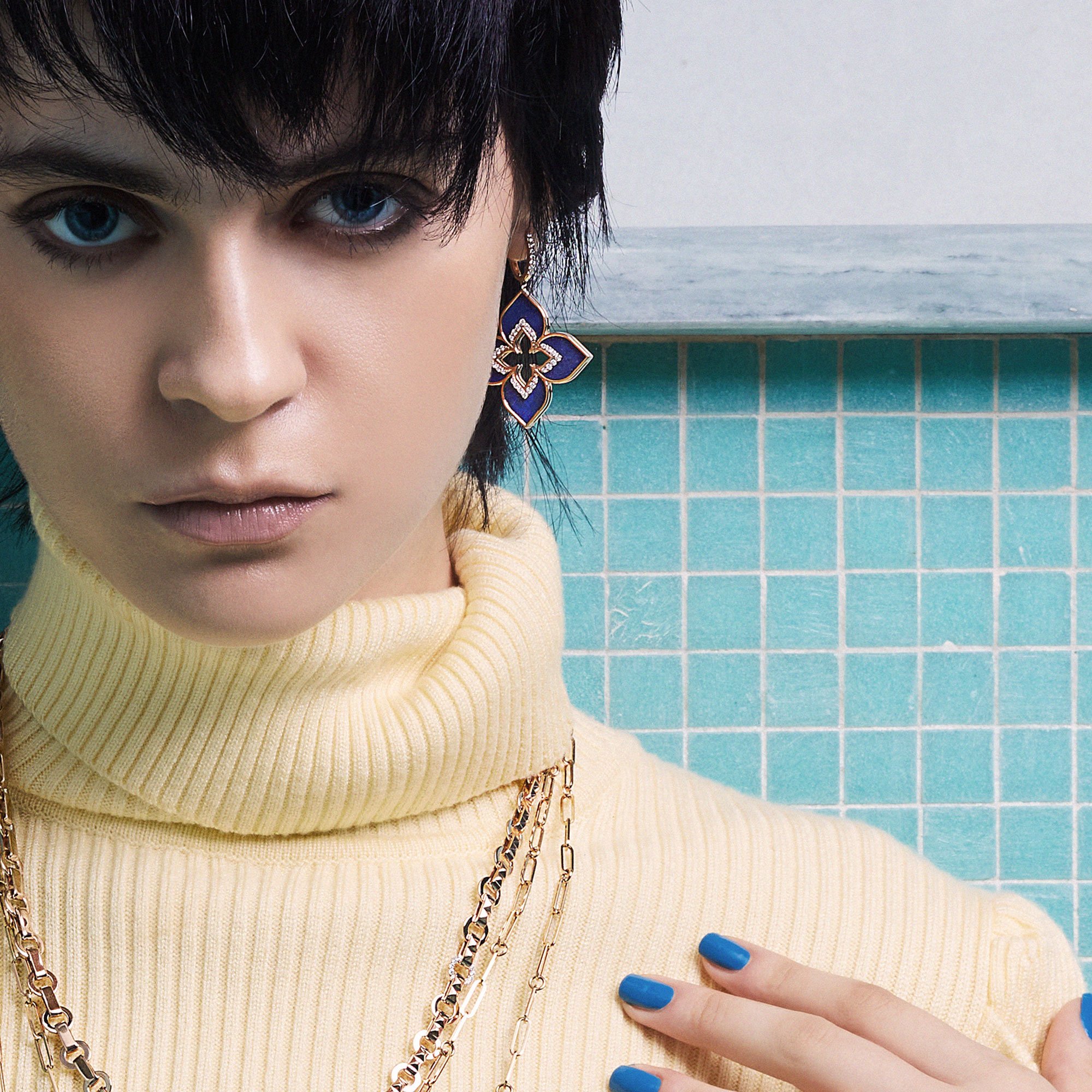 VENETIAN PRINCESS EARRINGS WITH DIAMONDS AND LAPIS - Image 2