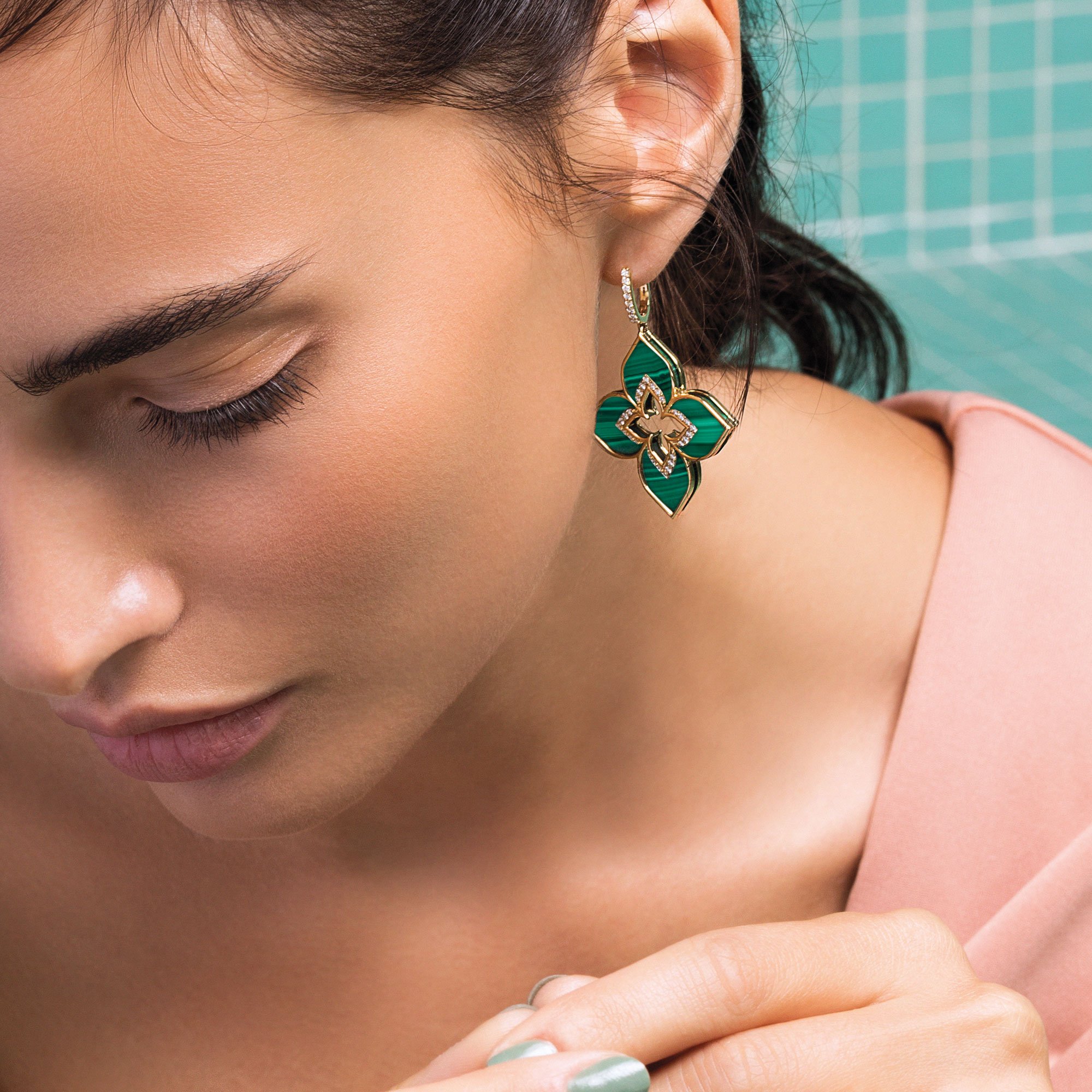 VENETIAN PRINCESS EARRINGS WITH DIAMONDS AND MALACHITE - Image 2