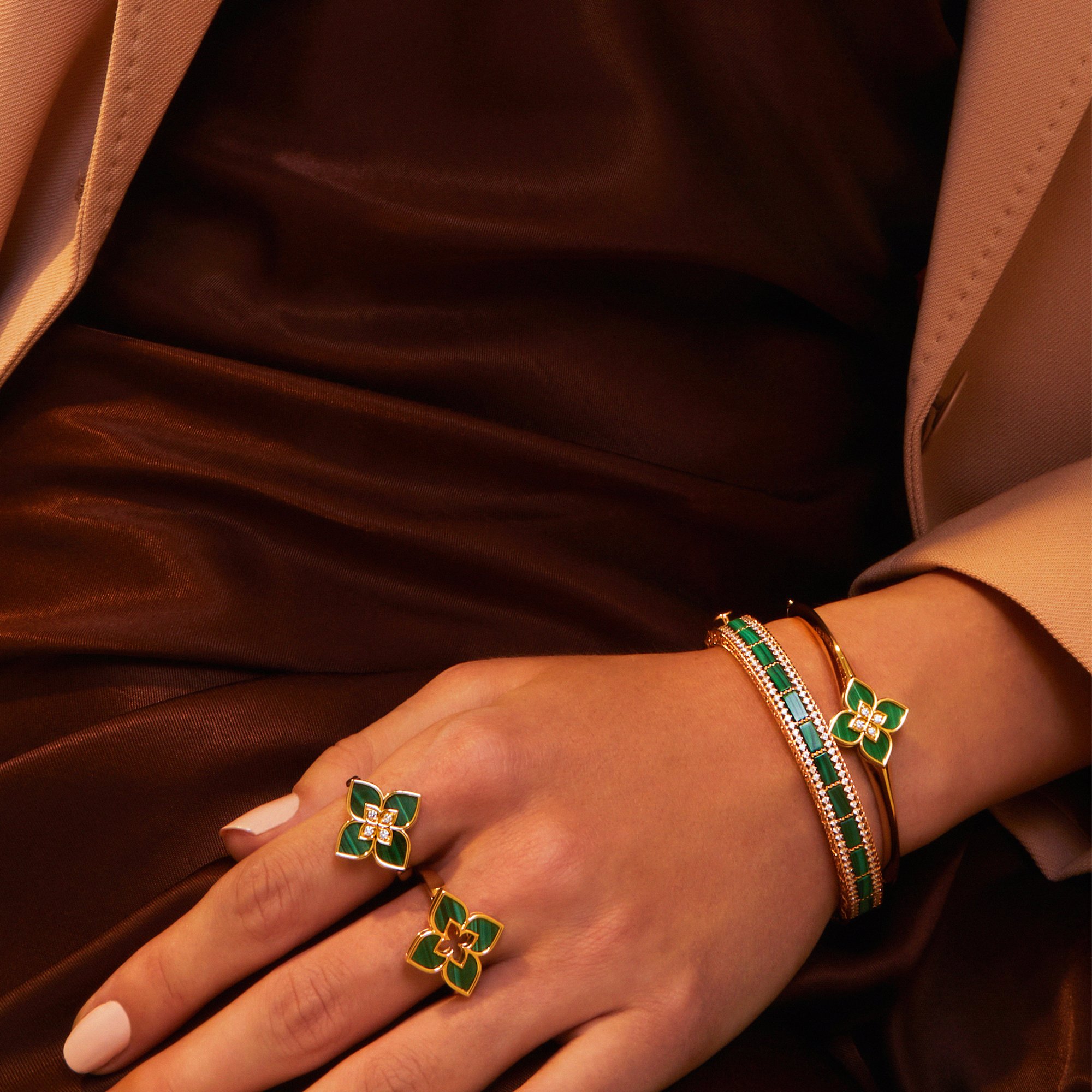 VENETIAN PRINCESS BANGLE WITH DIAMONDS AND MALACHITE - Image 2