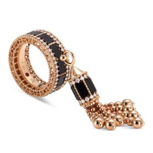 ART DECO RING WITH BLACK JADE AND DIAMONDS