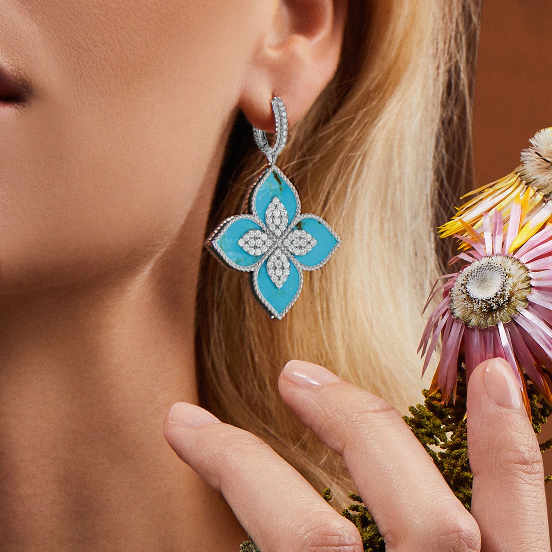 PRINCESS FLOWER EARRINGS WITH DIAMONDS AND TURQUOISE - Image 2