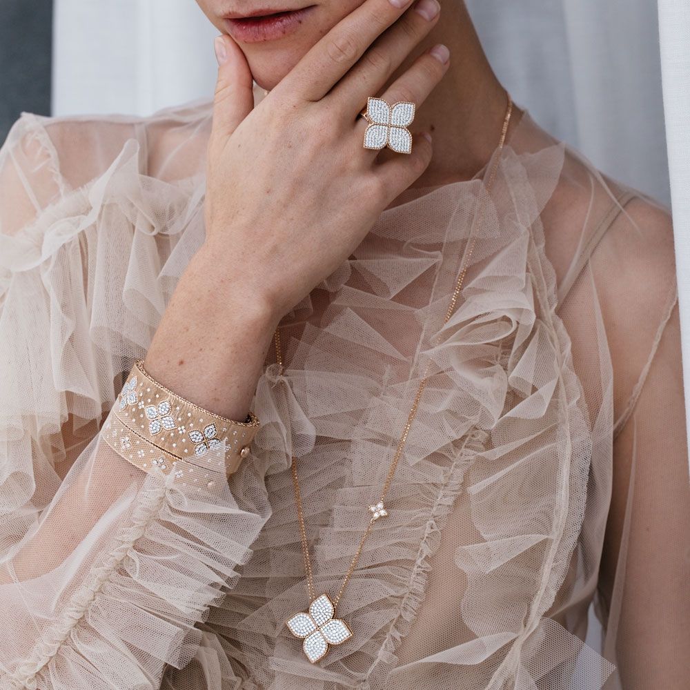 PRINCESS FLOWER PENDANT WITH DIAMONDS - Image 2