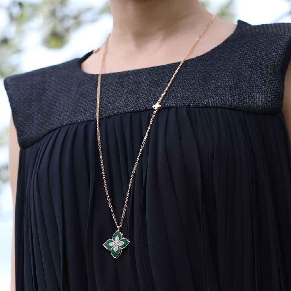 PRINCESS FLOWER PENDANT WITH DIAMONDS AND MALACHITE - Image 2