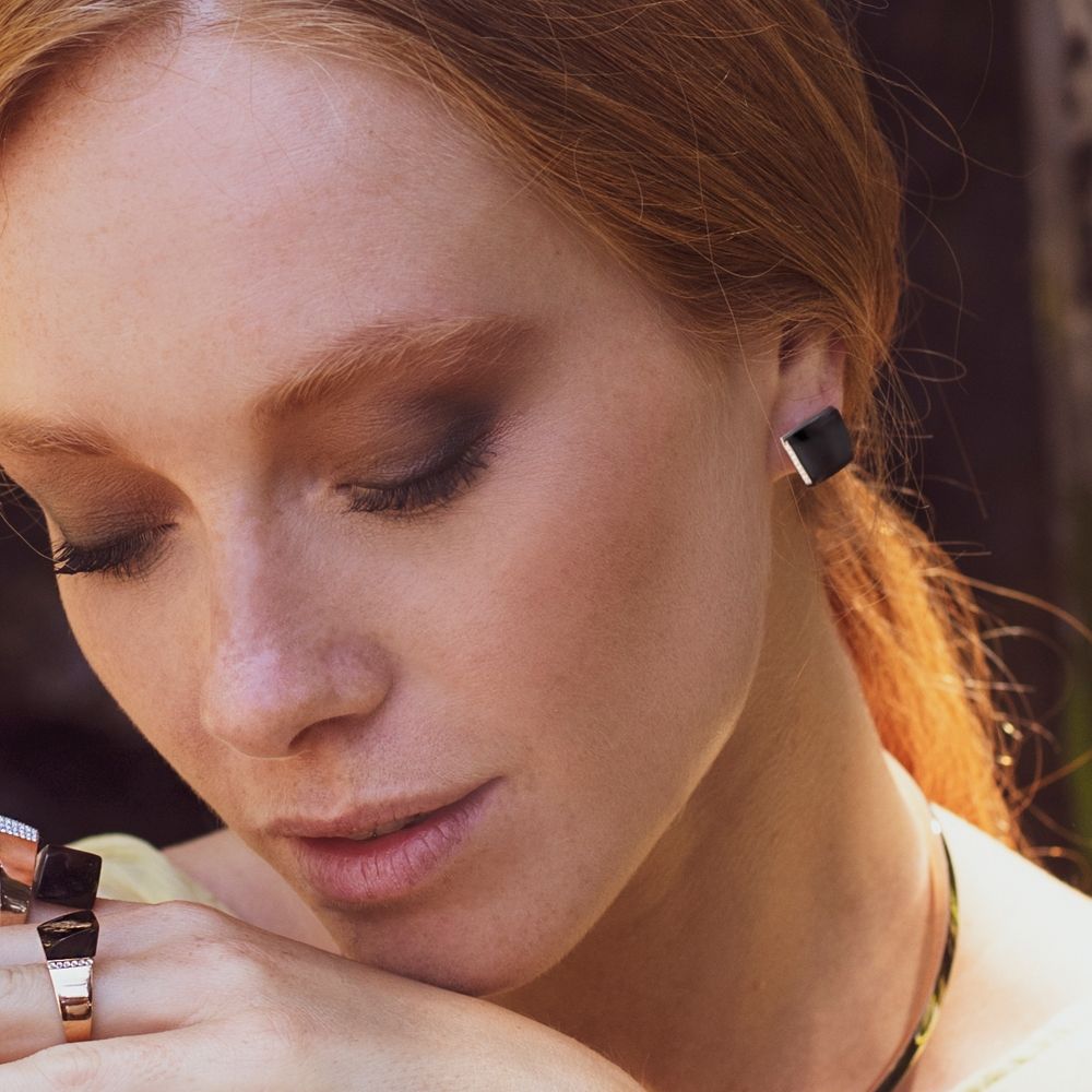 SAUVAGE PRIVÉ EARRINGS WITH BLACK JADE - Image 2